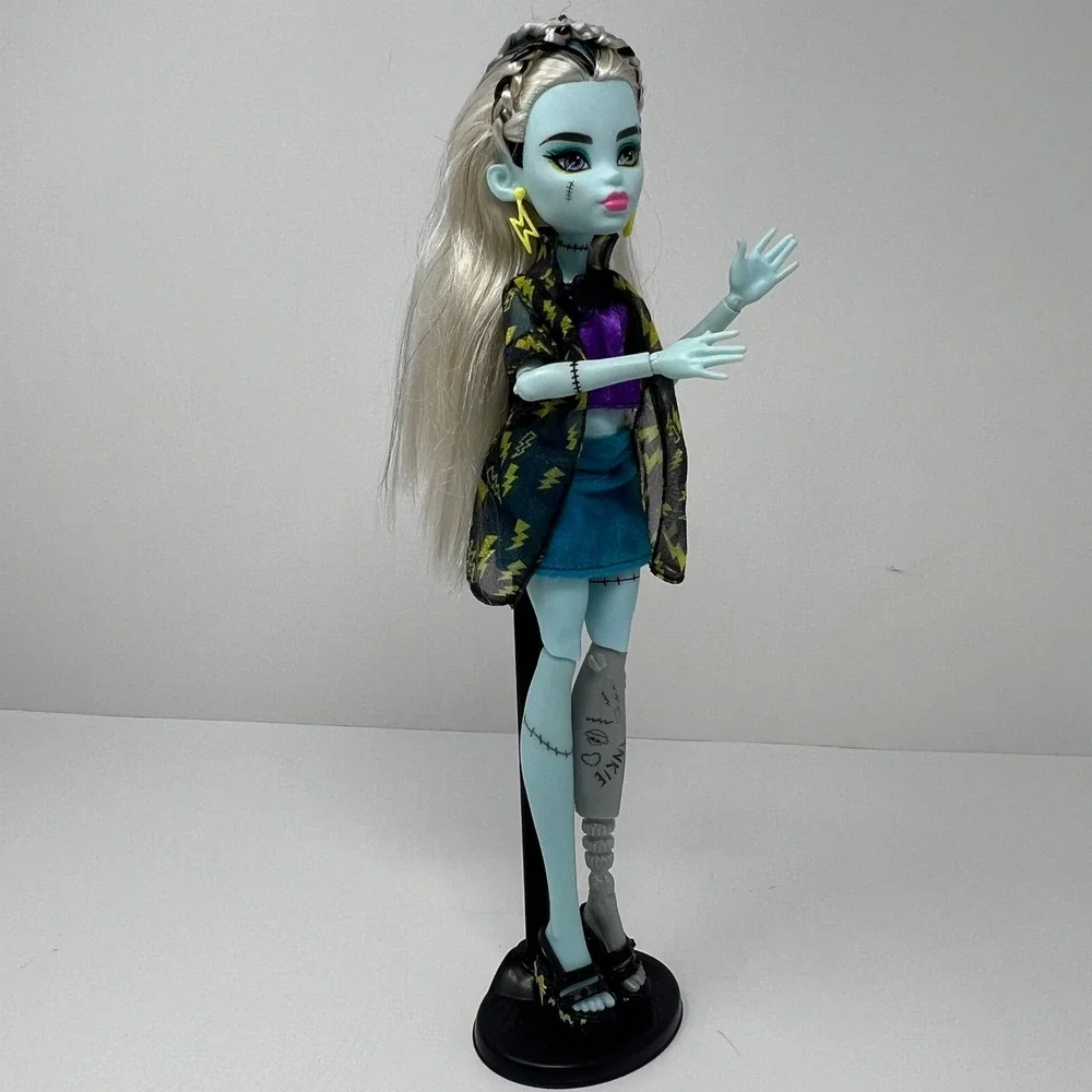Monster High Frankie Stein G3 Doll Blue Purple Lightning‎ Bolt Fashion 2022